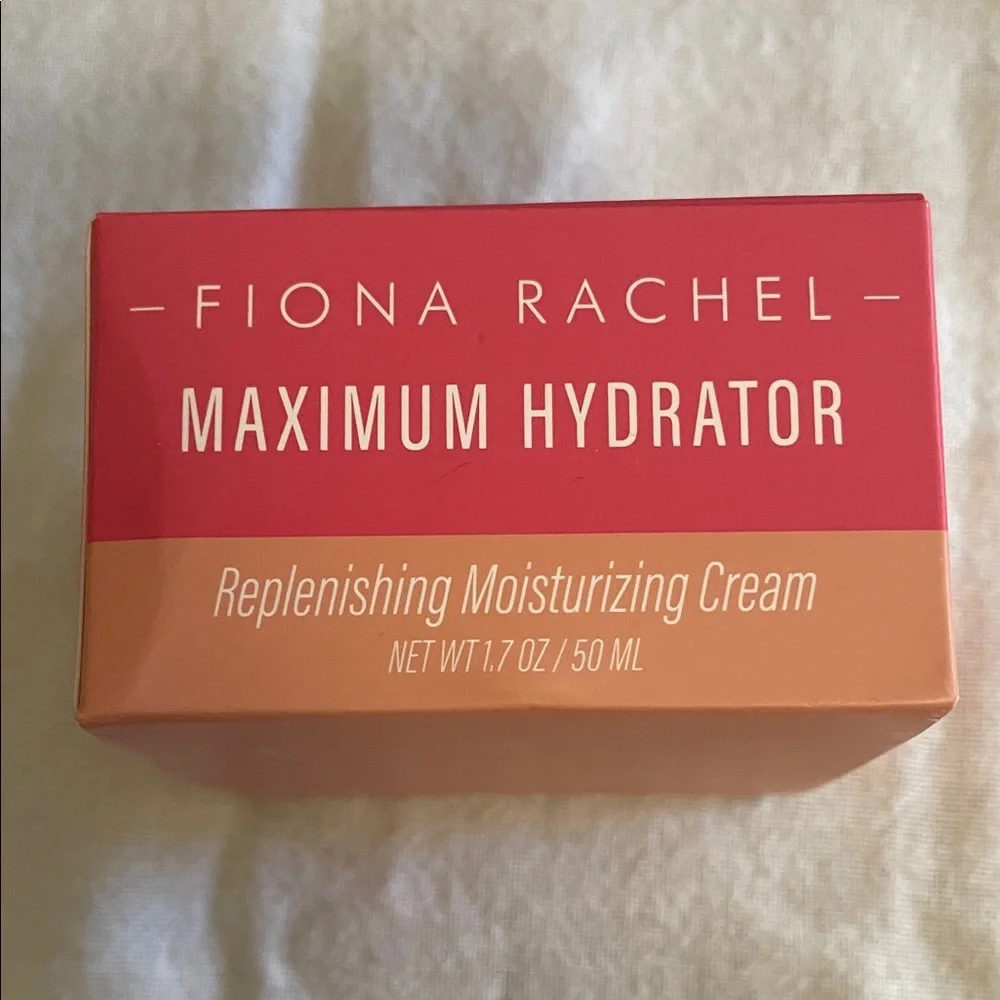 Maximum Hydrator Replenishing Moisturizing Cream - Red and Tan